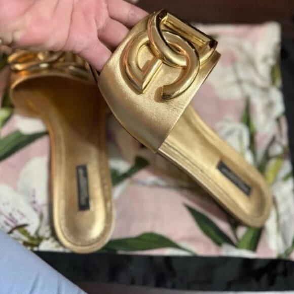 2 Gold Designer Women's Slide Sandals - Picture 3 of 3